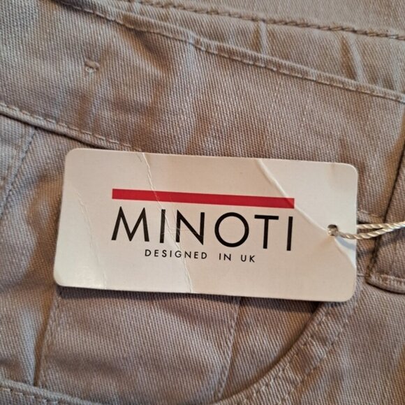 Minoti boys size 12- 13 years, 5 pocket, gray pants, NWT - Picture 4 of 10